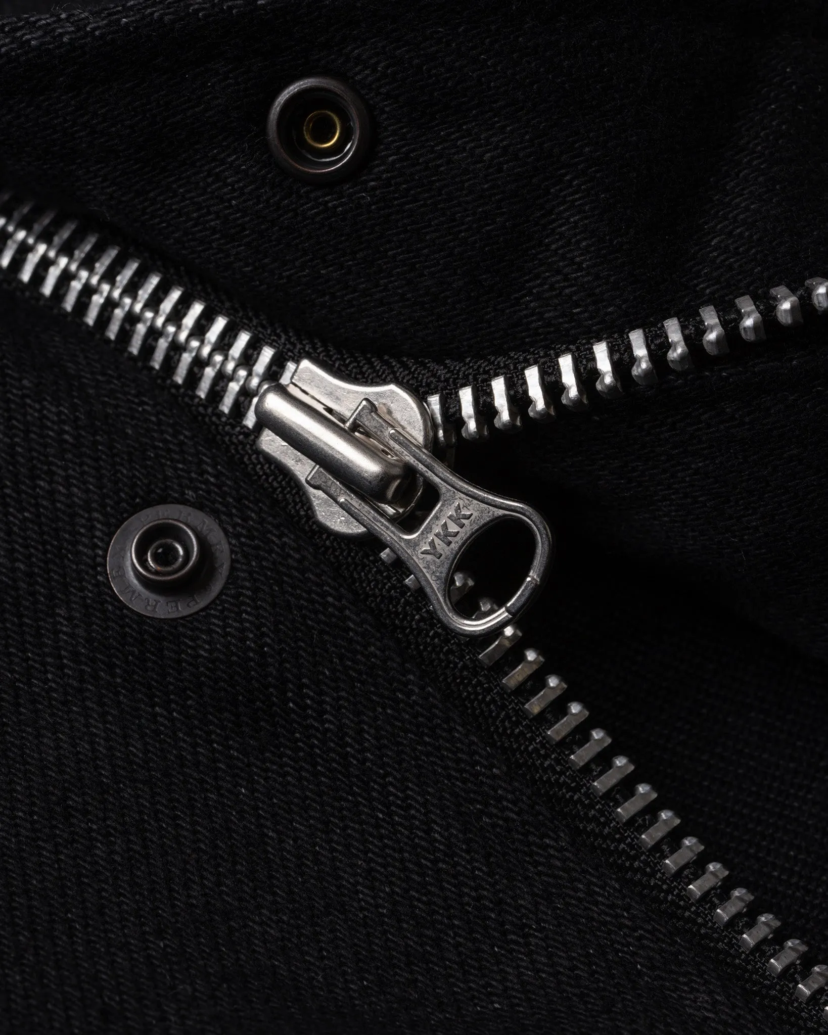 21oz Serge Windbreaker - Black