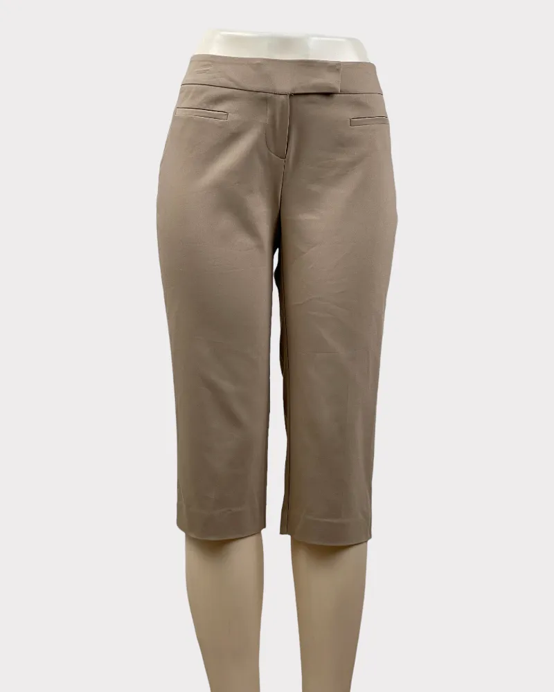Apt9 Beige Curvy Straight Leg Capri Pants (6P)