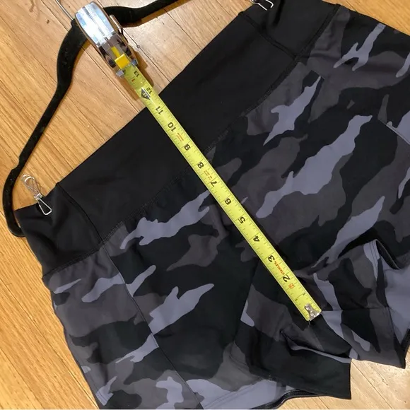 Athleta Running Free 3” Camo Shorts Athletic Shorts