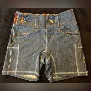 INKnBURN Owl Denim 4” shorts *Price is Firm. Thank you. No low offers.