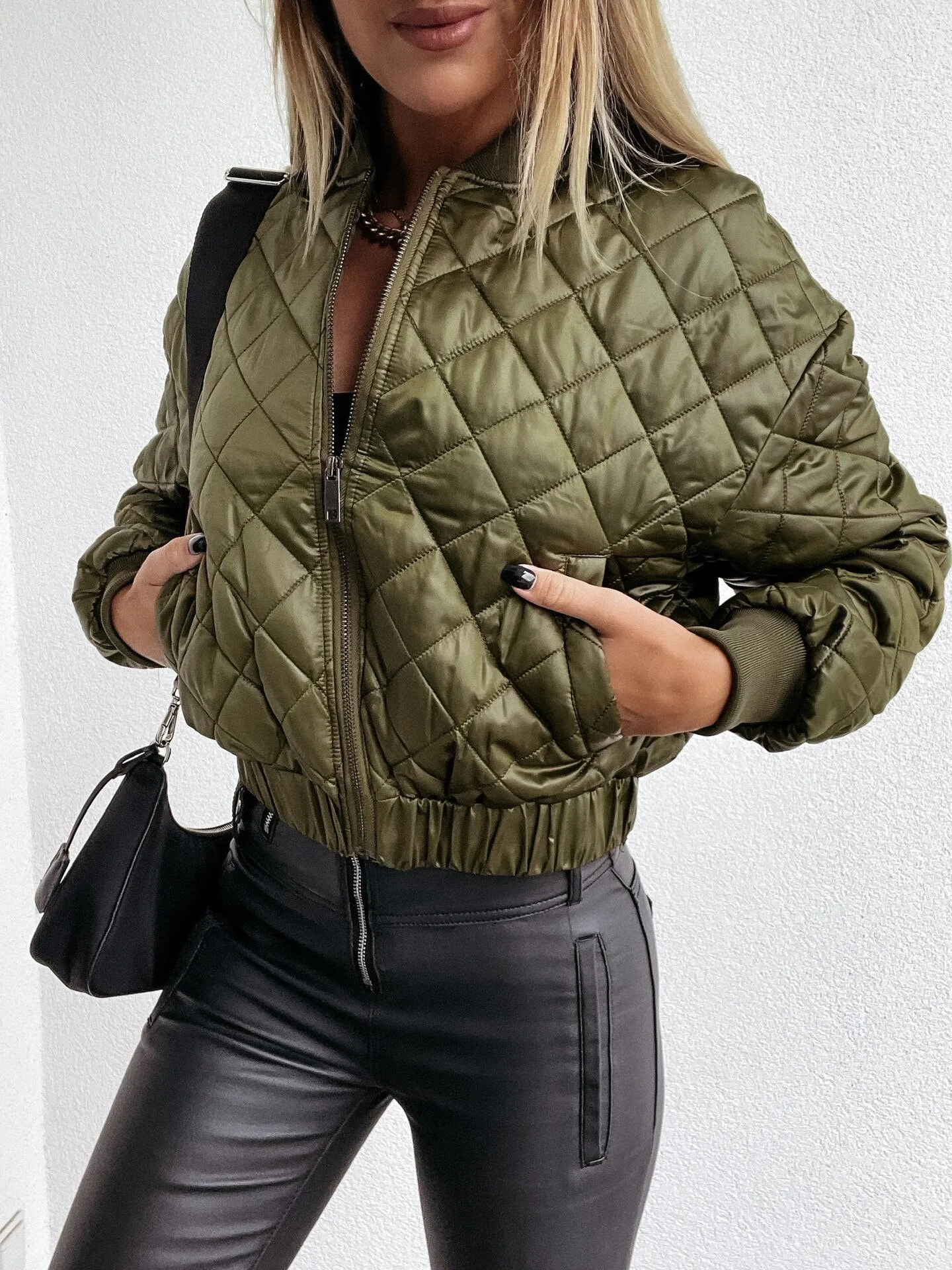 Insulated Bomber Jacket for Women’s Casual Look