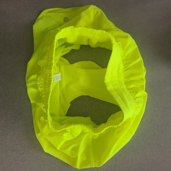 LULULEMON &quot;Hotty Hot&quot; Short II 4” Low Rise In Highlight Yellow EUC 8