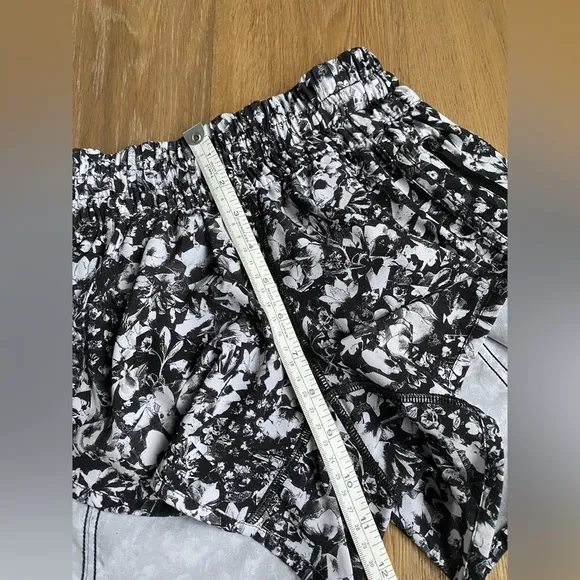Lululemon size 4 Shorts, Lululemon Tracker shorts
