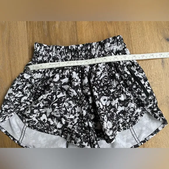 Lululemon size 4 Shorts, Lululemon Tracker shorts