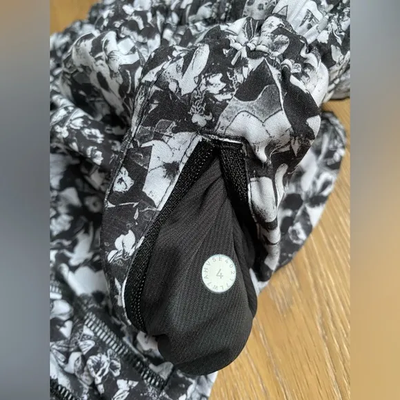 Lululemon size 4 Shorts, Lululemon Tracker shorts