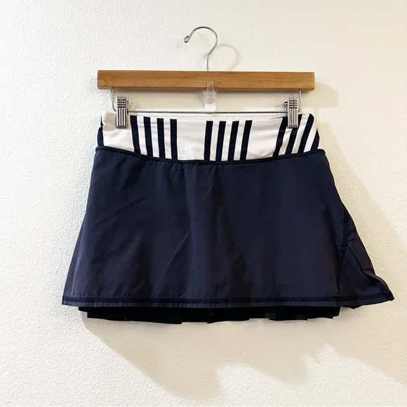 Lululemon Women's Run Pace Setter Skirt Skort Size 4 Ocean Stripe Inkwell