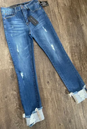 Mid Rise Frayed Cuff Ankle Straight Jeans- Medium