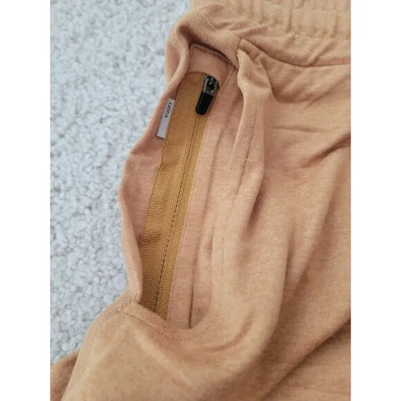 NWT VUORI Halo Performance Short Women's POCKET ATHLEISURE GYM Flax Heathers XL