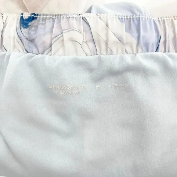 Old Navy Mid-Rise StretchTech Run Shorts Womens Size M Pastel Workout Dolphin