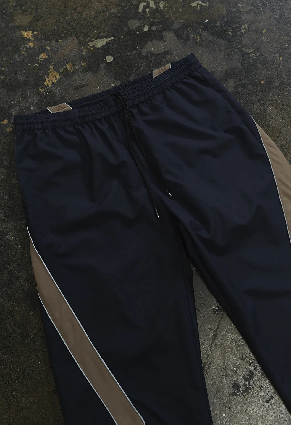 Paneled Nylon Pants / Navy x Taupe