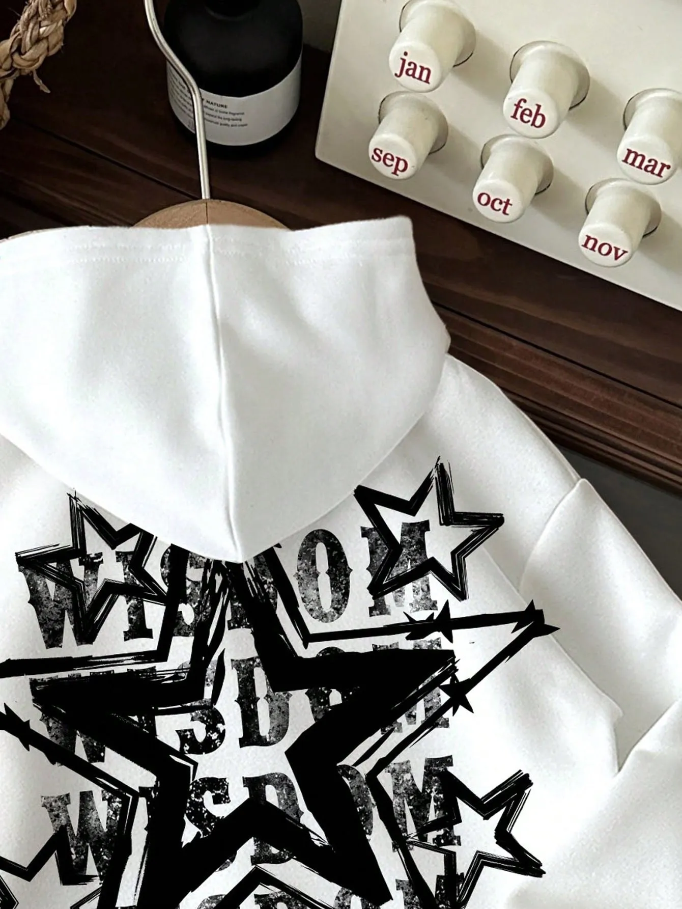 Sudadera ancha de mujer con capucha y estampado minimalista - Cherry Vibes
