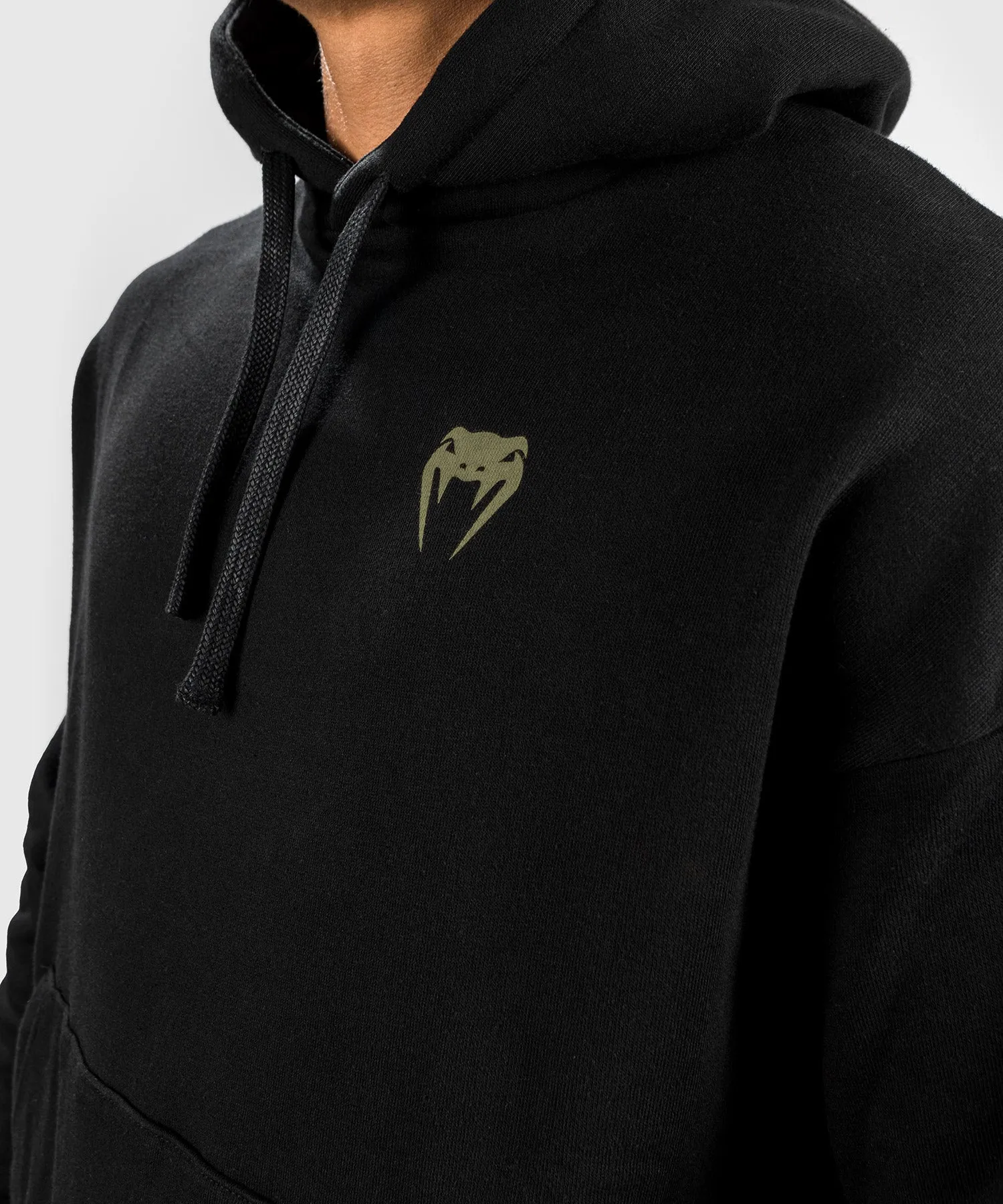Venum Fangs sweatshirt met capuchon - oversized pasvorm - zwart