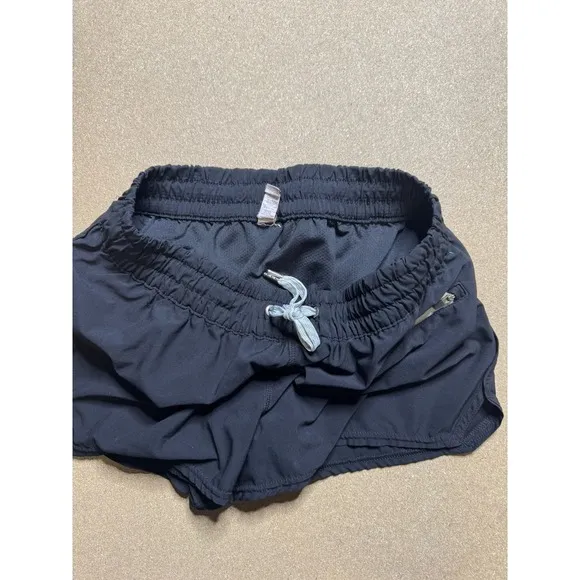 Vuori Dash Shorts Womens Medium Black Zipped Pockets Running Activewear Workout