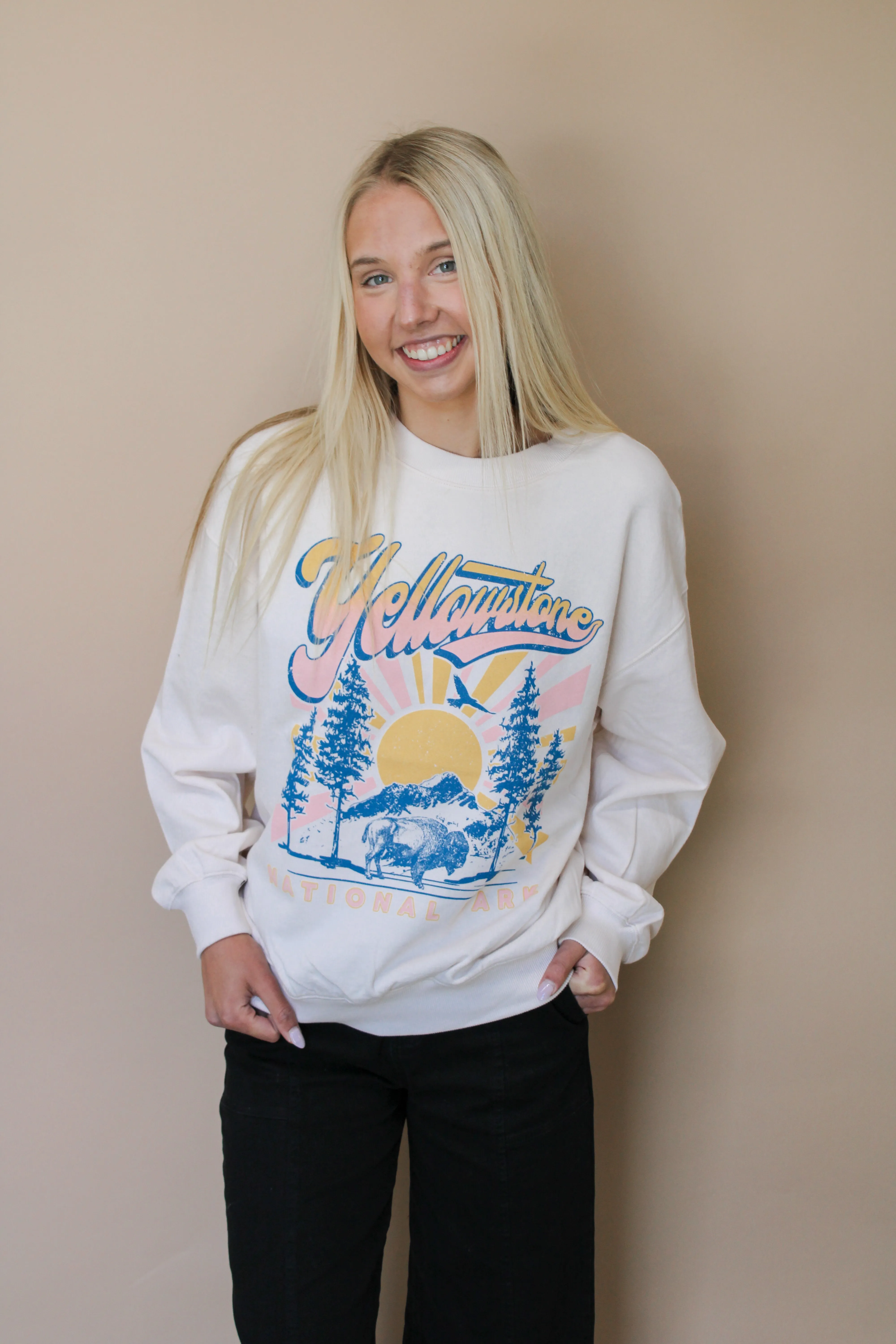 YELLOWSTONE GRAPHIC CREWNECK SWEATSHIRT