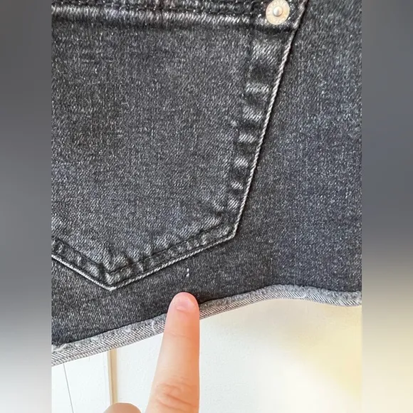 Zara‎ Trafaluc Black Denim Jean Shorts Women’s Size 6