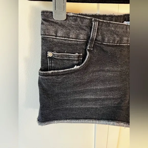 Zara‎ Trafaluc Black Denim Jean Shorts Women’s Size 6